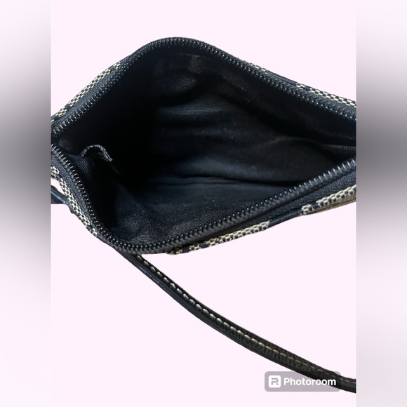 LOW START Coach  Authentic Signature C Legacy Stripe Wristlet🔥 With dust bag! - Picture 9 of 9